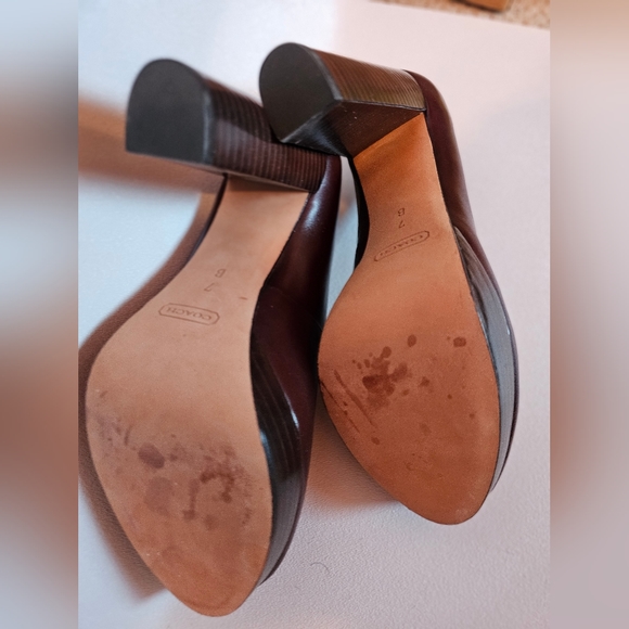 Women's Burgundy Coach block high heel - Picture 5 of 5